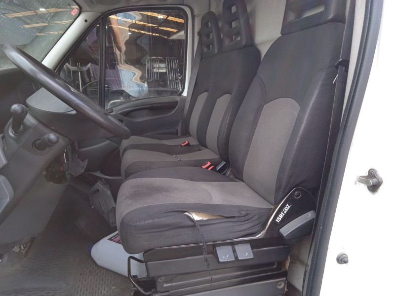 iveco daily v furgoneta del año 2012