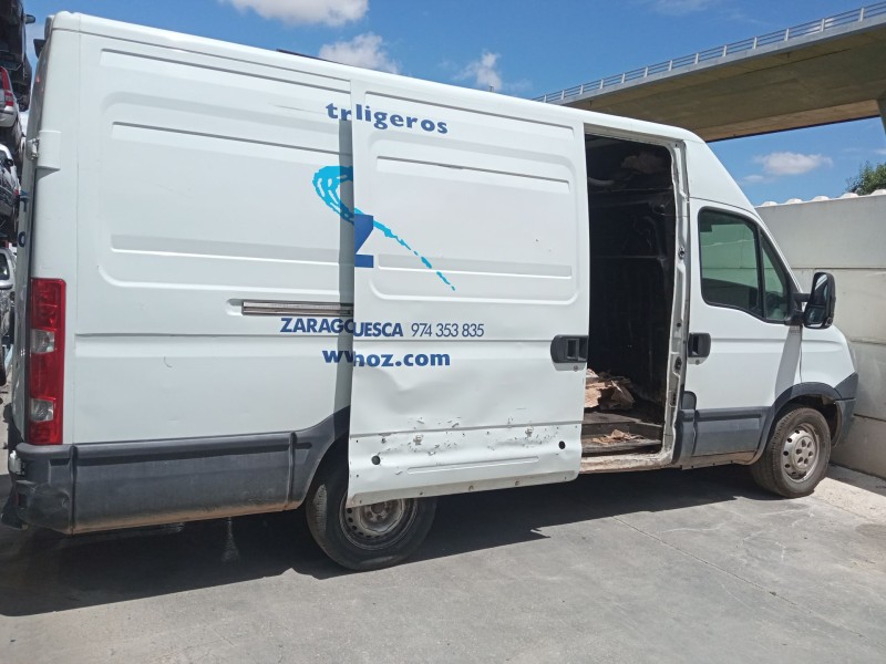 iveco daily v furgoneta del año 2012