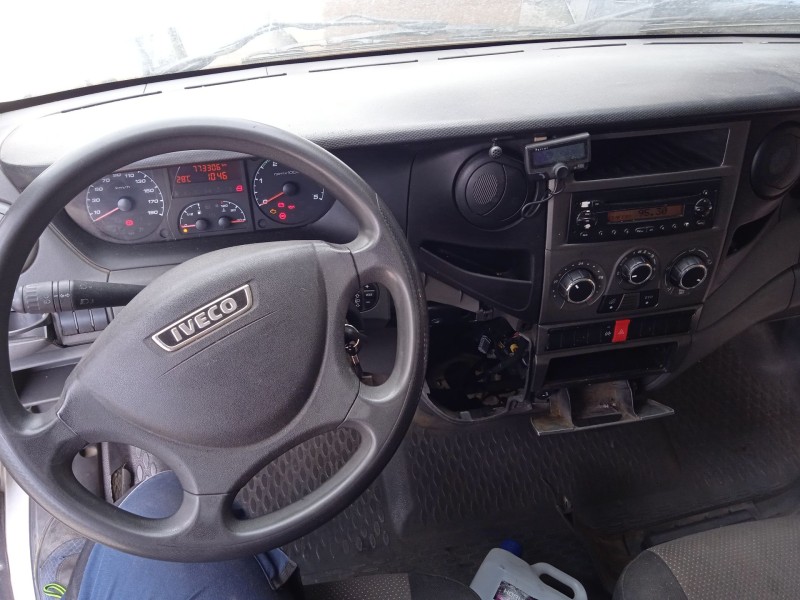 iveco daily v furgoneta del año 2012