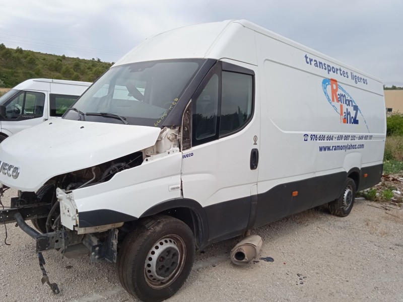 iveco daily vi caja/chasis del año 2015