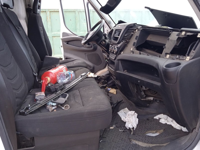 iveco daily vi caja/chasis del año 2015
