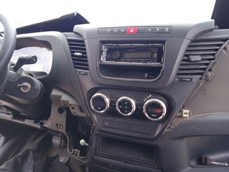 iveco daily vi caja/chasis del año 2015