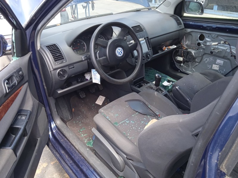 volkswagen polo iv sedán (9a4, 9a2, 9n2, 9a6) del año 2004