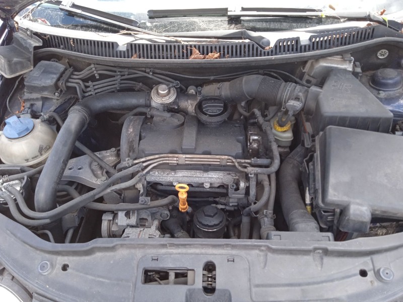 volkswagen polo iv sedán (9a4, 9a2, 9n2, 9a6) del año 2004