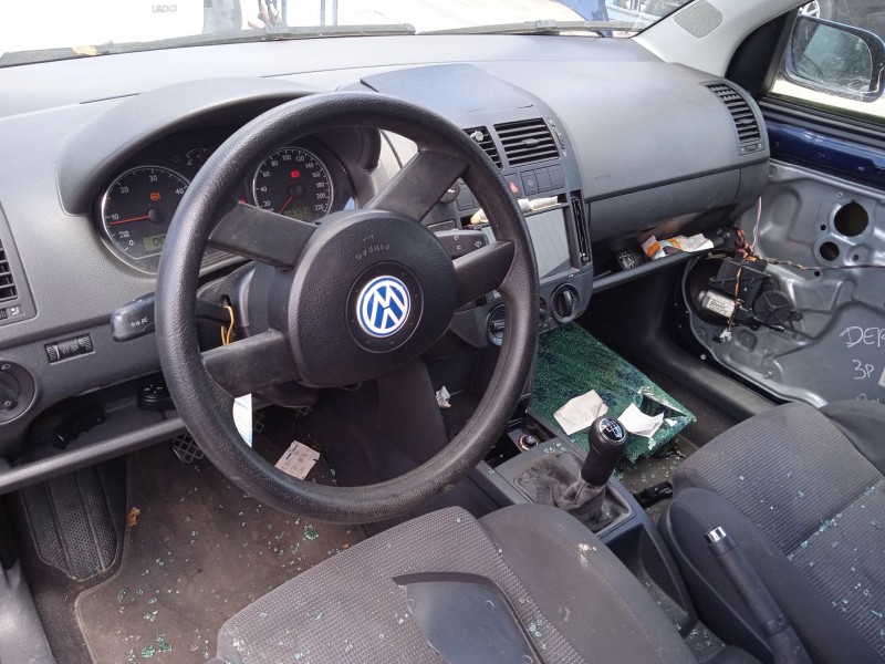 volkswagen polo iv sedán (9a4, 9a2, 9n2, 9a6) del año 2004