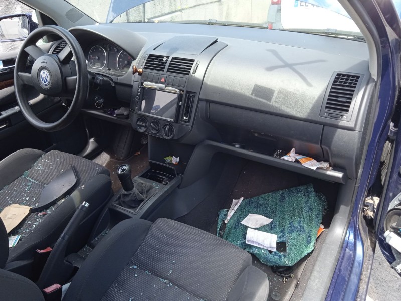 volkswagen polo iv sedán (9a4, 9a2, 9n2, 9a6) del año 2004