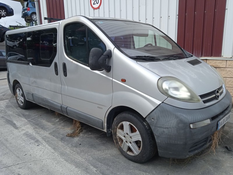 opel vivaro a autobús (x83) del año 2003