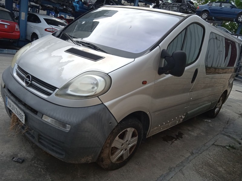 opel vivaro a autobús (x83) del año 2003