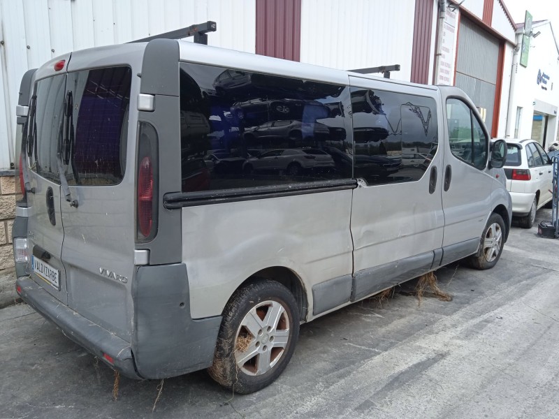 opel vivaro a autobús (x83) del año 2003
