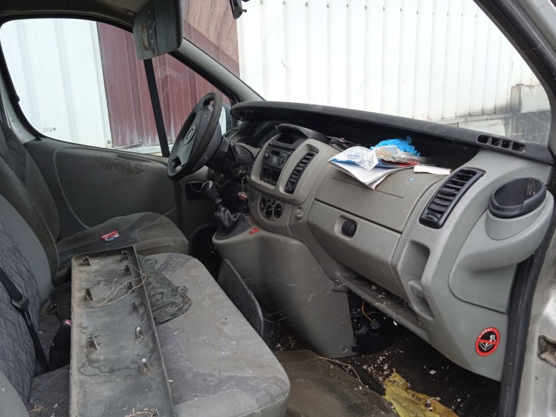 opel vivaro a autobús (x83) del año 2003