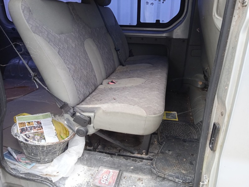 opel vivaro a autobús (x83) del año 2003