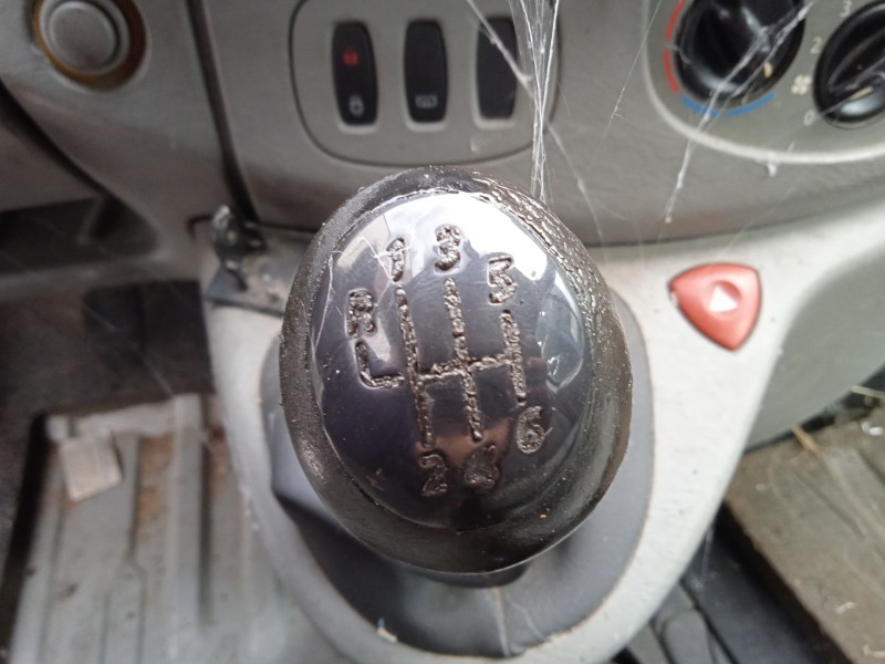 opel vivaro a autobús (x83) del año 2003