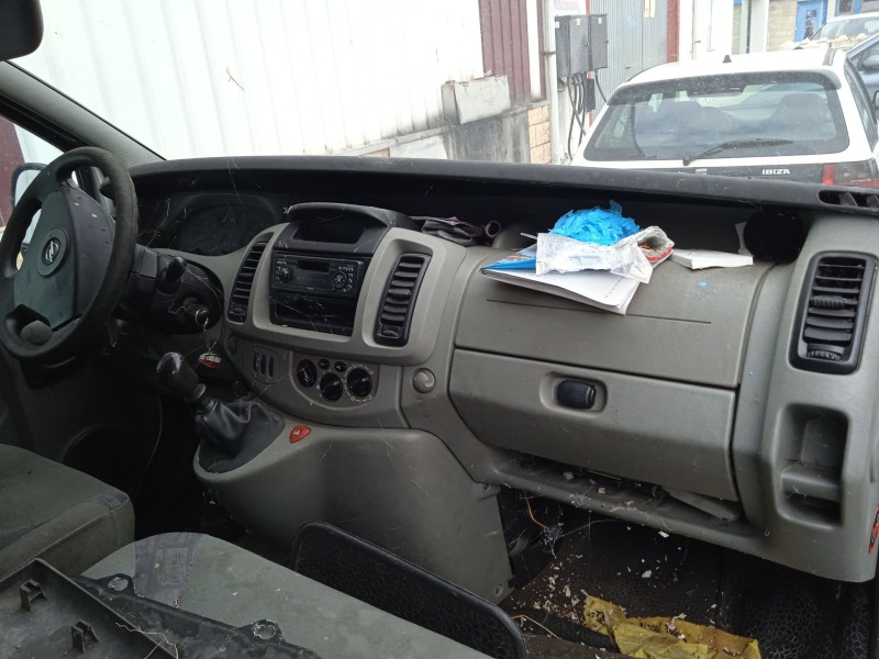 opel vivaro a autobús (x83) del año 2003