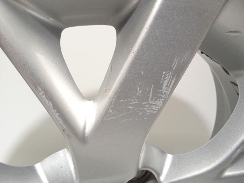 Recambio de llanta para nissan note acenta referencia OEM IAM SA303VU1A D03003VU1A 