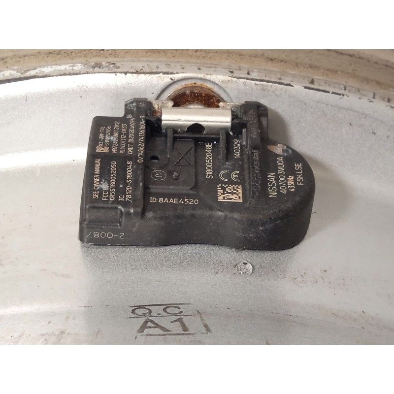 Recambio de llanta para nissan note acenta referencia OEM IAM SA303VU1A D03003VU1A 