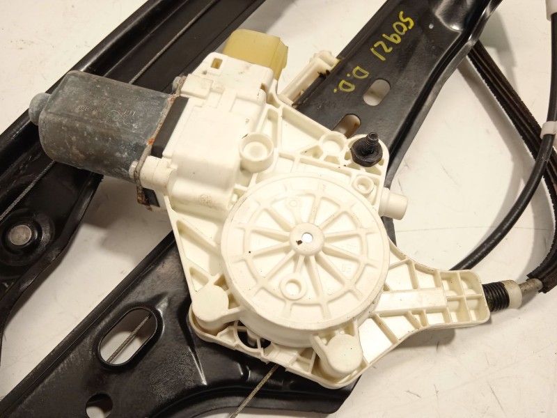 Recambio de elevalunas delantero derecho para bmw serie 3 berlina (e90) 320d referencia OEM IAM 6927028  