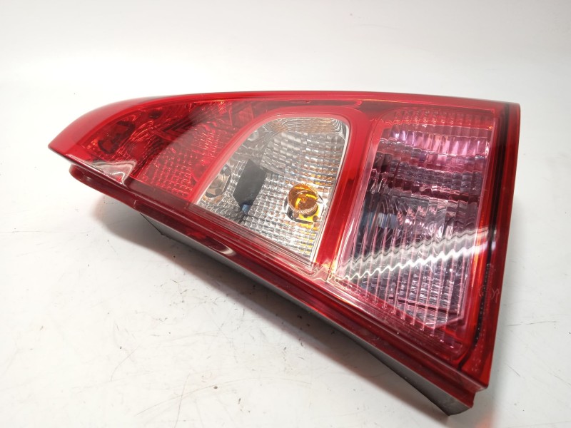 Recambio de piloto trasero derecho para dacia logan 1.2 16v cat referencia OEM IAM 8200744759 62421102 