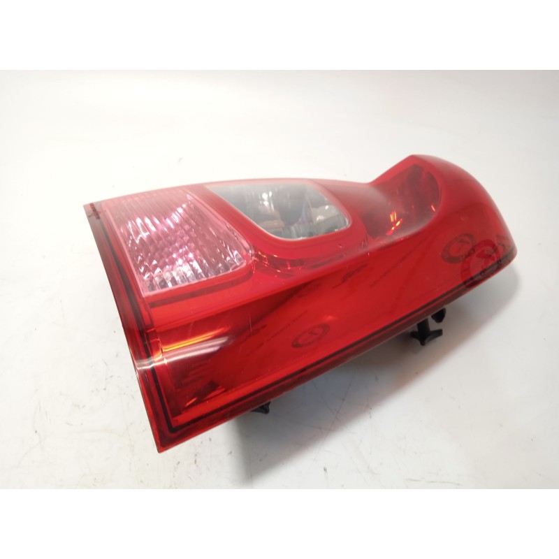 Recambio de piloto trasero derecho para dacia logan 1.2 16v cat referencia OEM IAM 8200744759 62421102 