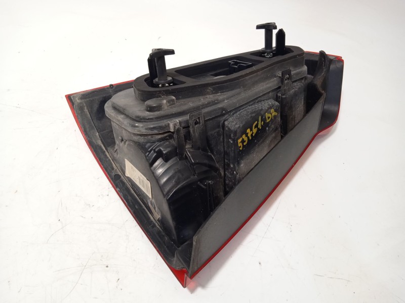 Recambio de piloto trasero derecho para dacia logan 1.2 16v cat referencia OEM IAM 8200744759 62421102 