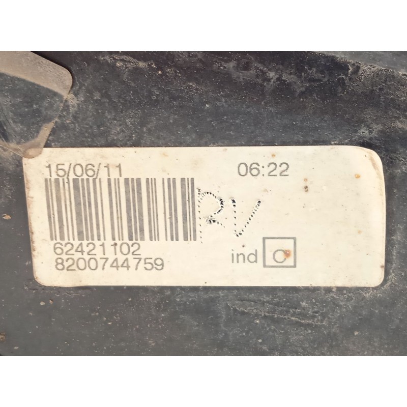 Recambio de piloto trasero derecho para dacia logan 1.2 16v cat referencia OEM IAM 8200744759 62421102 