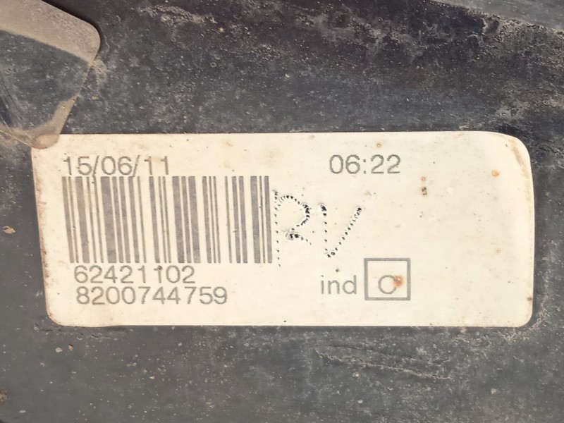 Recambio de piloto trasero derecho para dacia logan 1.2 16v cat referencia OEM IAM 8200744759 62421102 