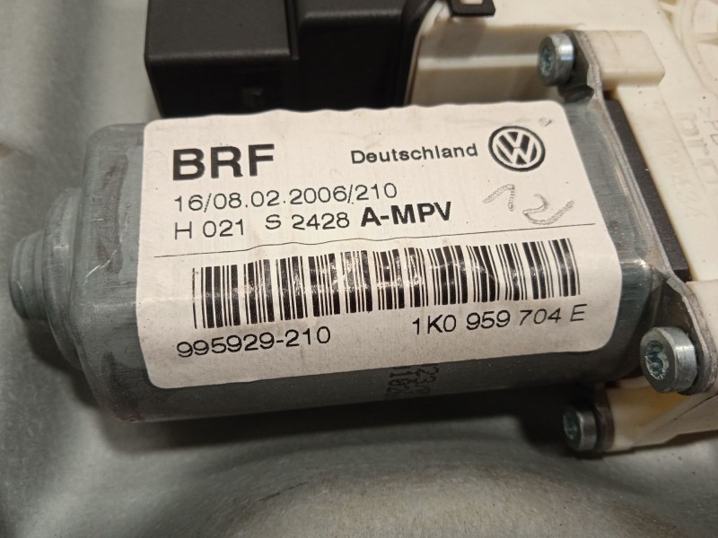 Recambio de elevalunas trasero derecho para volkswagen touran (1t1, 1t2) 1.9 tdi referencia OEM IAM 1T0839730J 1K0959704E 