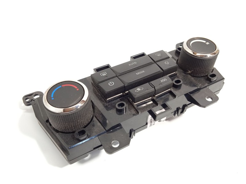 Recambio de mando climatizador para chevrolet orlando lt referencia OEM IAM 12318554  3862028