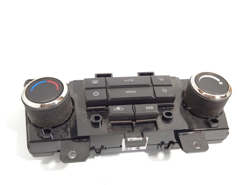 Recambio de mando climatizador para chevrolet orlando lt referencia OEM IAM 12318554  3862028
