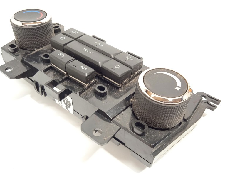 Recambio de mando climatizador para chevrolet orlando lt referencia OEM IAM 12318554  3862028
