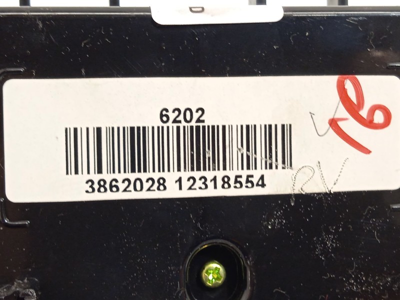 Recambio de mando climatizador para chevrolet orlando lt referencia OEM IAM 12318554  3862028