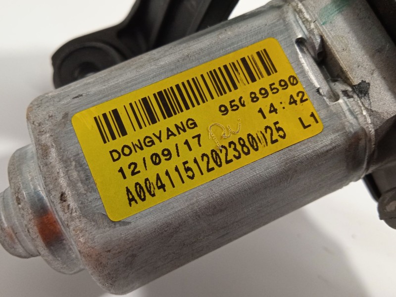 Recambio de motor limpia trasero para chevrolet orlando lt referencia OEM IAM 95089590  