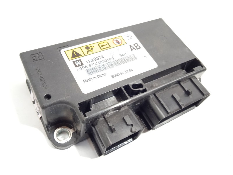 Recambio de centralita airbag para chevrolet orlando lt referencia OEM IAM 13589374  