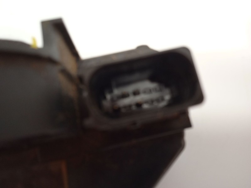 Recambio de cerradura puerta trasera izquierda para chevrolet orlando lt referencia OEM IAM 13579557  