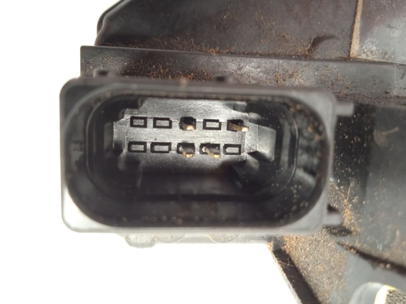 Recambio de cerradura puerta trasera izquierda para chevrolet orlando lt referencia OEM IAM 13579557  