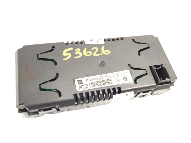 Recambio de pantalla multifuncion para chevrolet orlando lt referencia OEM IAM 95192371  