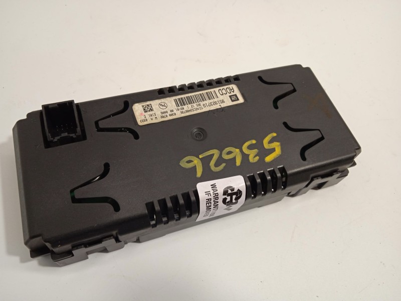 Recambio de pantalla multifuncion para chevrolet orlando lt referencia OEM IAM 95192371  