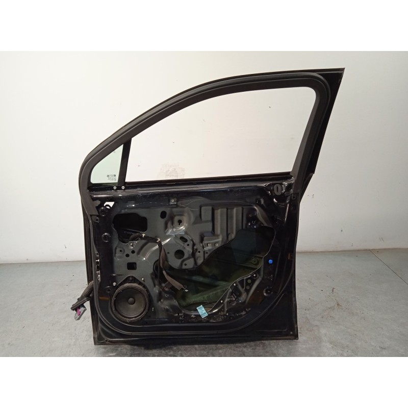 Recambio de puerta delantera derecha para chevrolet orlando lt referencia OEM IAM 95242605  