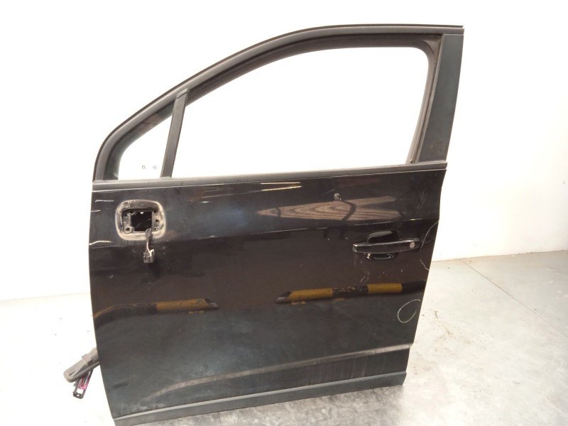 Recambio de puerta delantera izquierda para chevrolet orlando lt referencia OEM IAM 95242604  