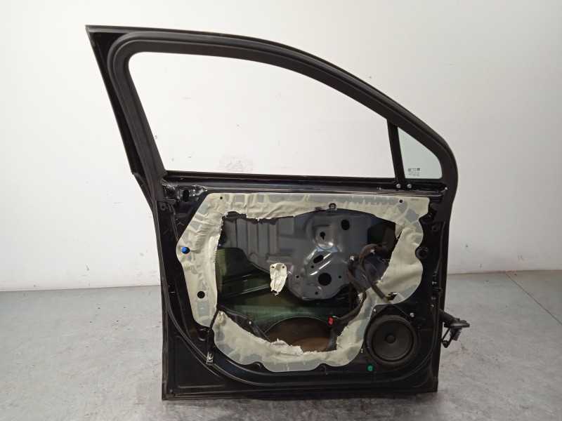 Recambio de puerta delantera izquierda para chevrolet orlando lt referencia OEM IAM 95242604  