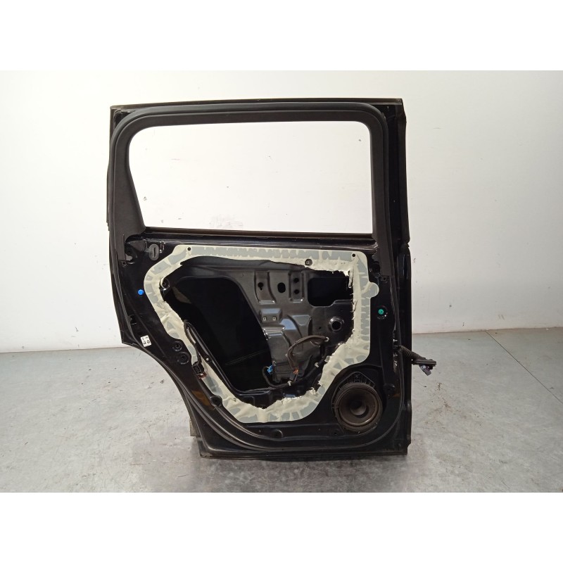 Recambio de puerta trasera izquierda para chevrolet orlando lt referencia OEM IAM 95242606  