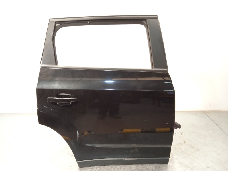 Recambio de puerta trasera derecha para chevrolet orlando lt referencia OEM IAM 95242607  