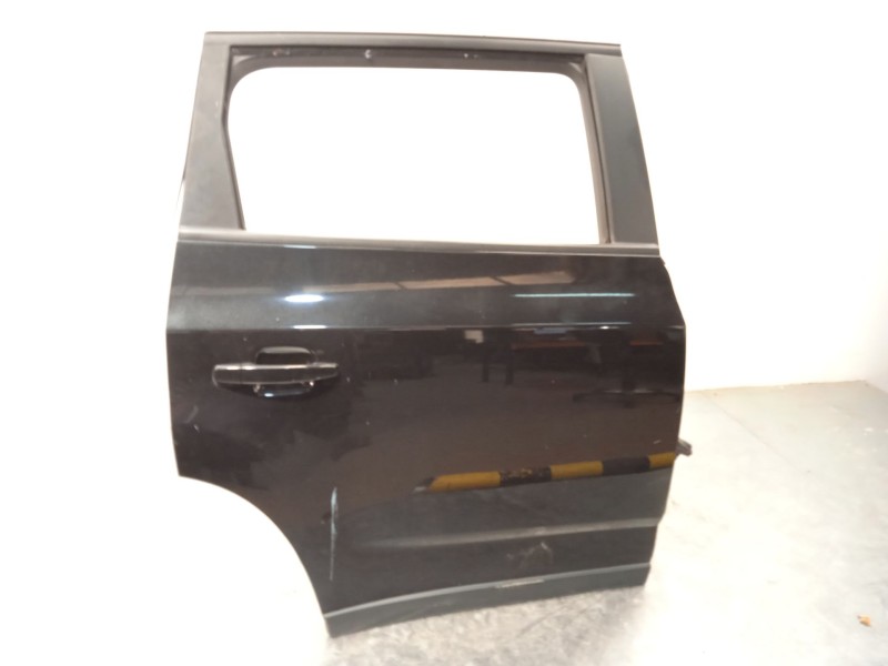 Recambio de puerta trasera derecha para chevrolet orlando lt referencia OEM IAM 95242607  