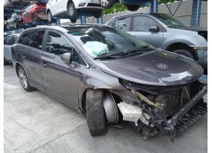 TOYOTA AVENSIS STATION WAGON (_T27_)