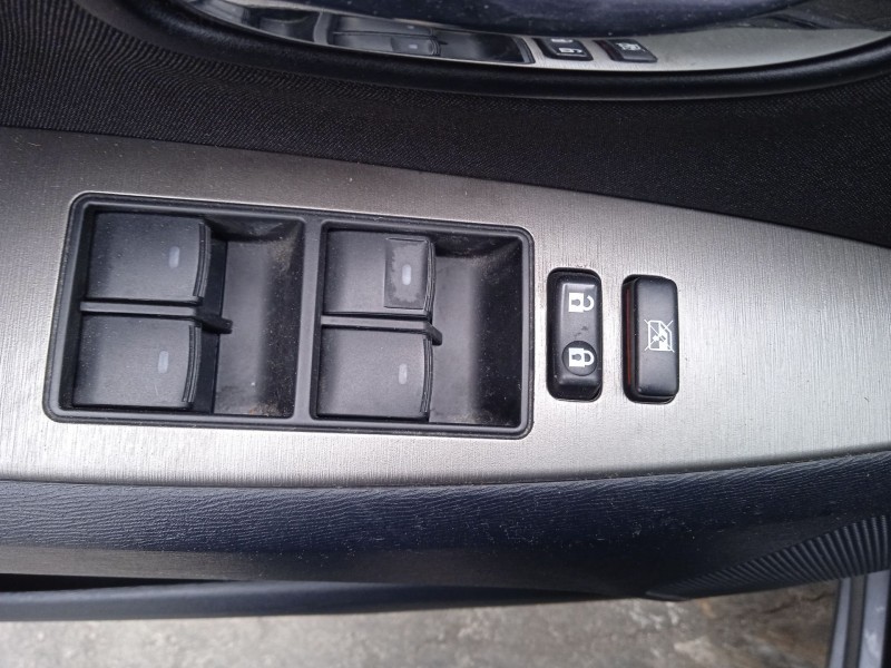 toyota avensis station wagon (_t27_) del año 2011