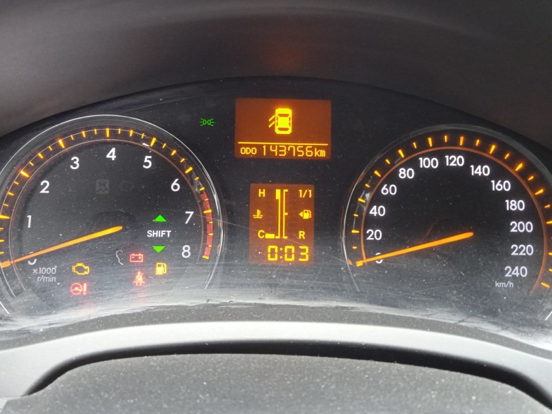 toyota avensis station wagon (_t27_) del año 2011