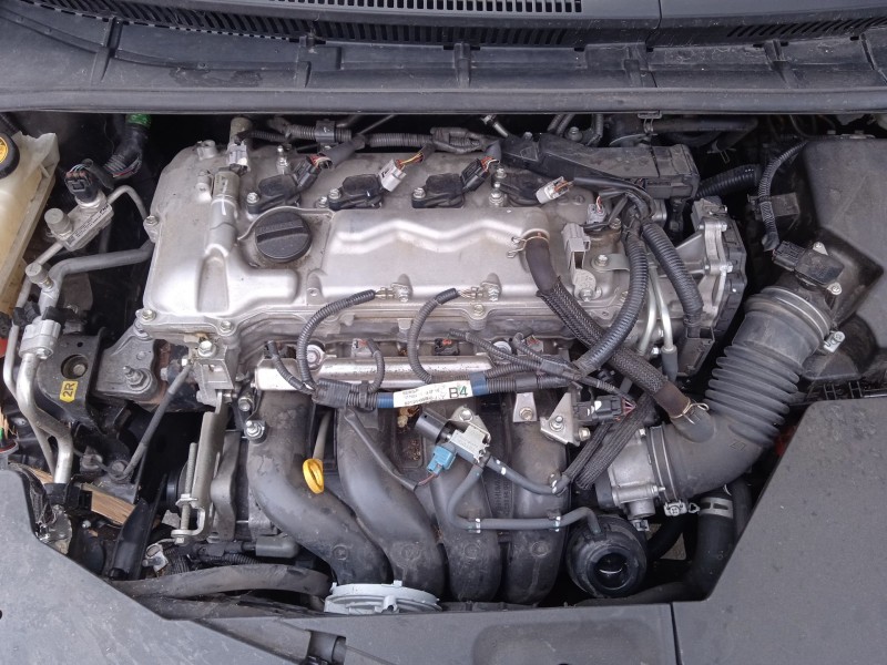 toyota avensis station wagon (_t27_) del año 2011