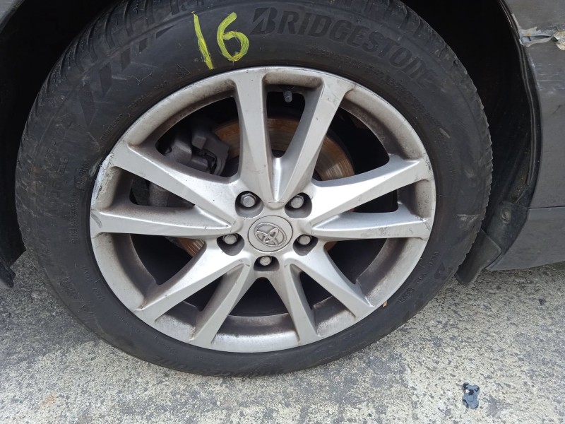 toyota avensis station wagon (_t27_) del año 2011