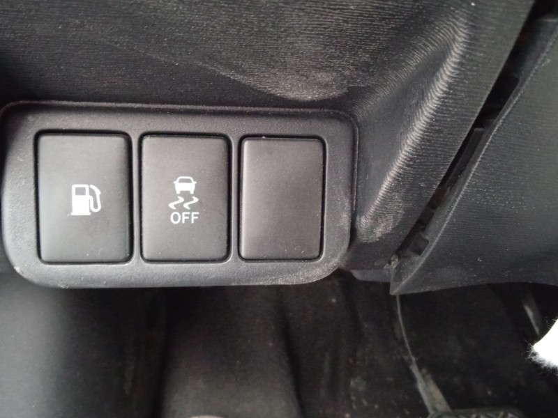 toyota avensis station wagon (_t27_) del año 2011