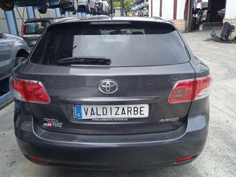 toyota avensis station wagon (_t27_) del año 2011