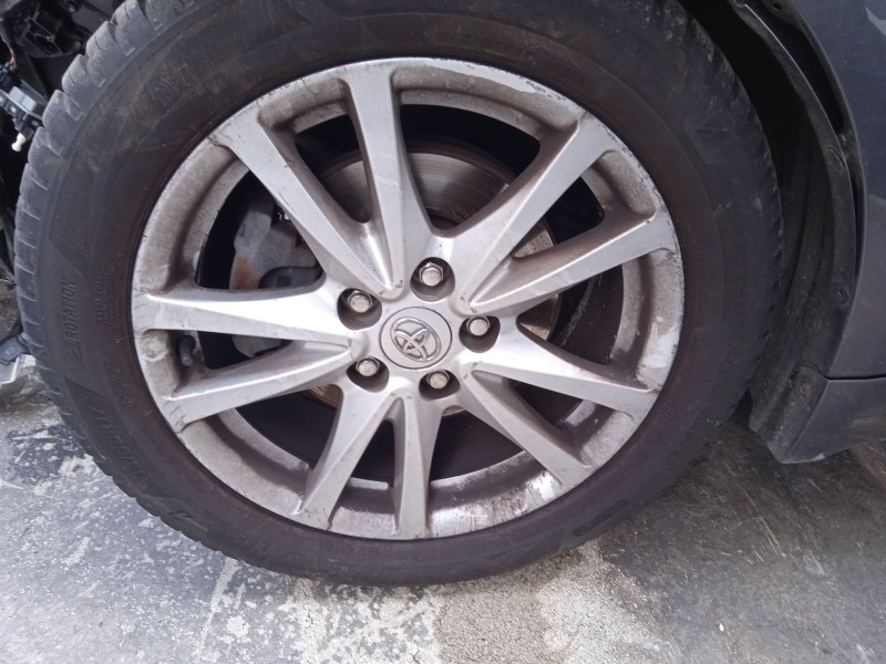 toyota avensis station wagon (_t27_) del año 2011